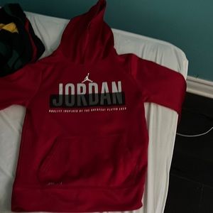I am selling a Jordan hoodie that’s dry fit from Nike